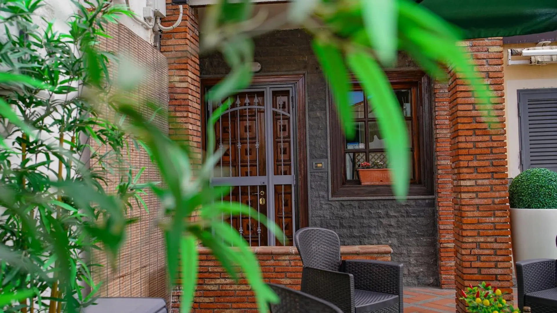R-Home Li Cuti Katania Apartament