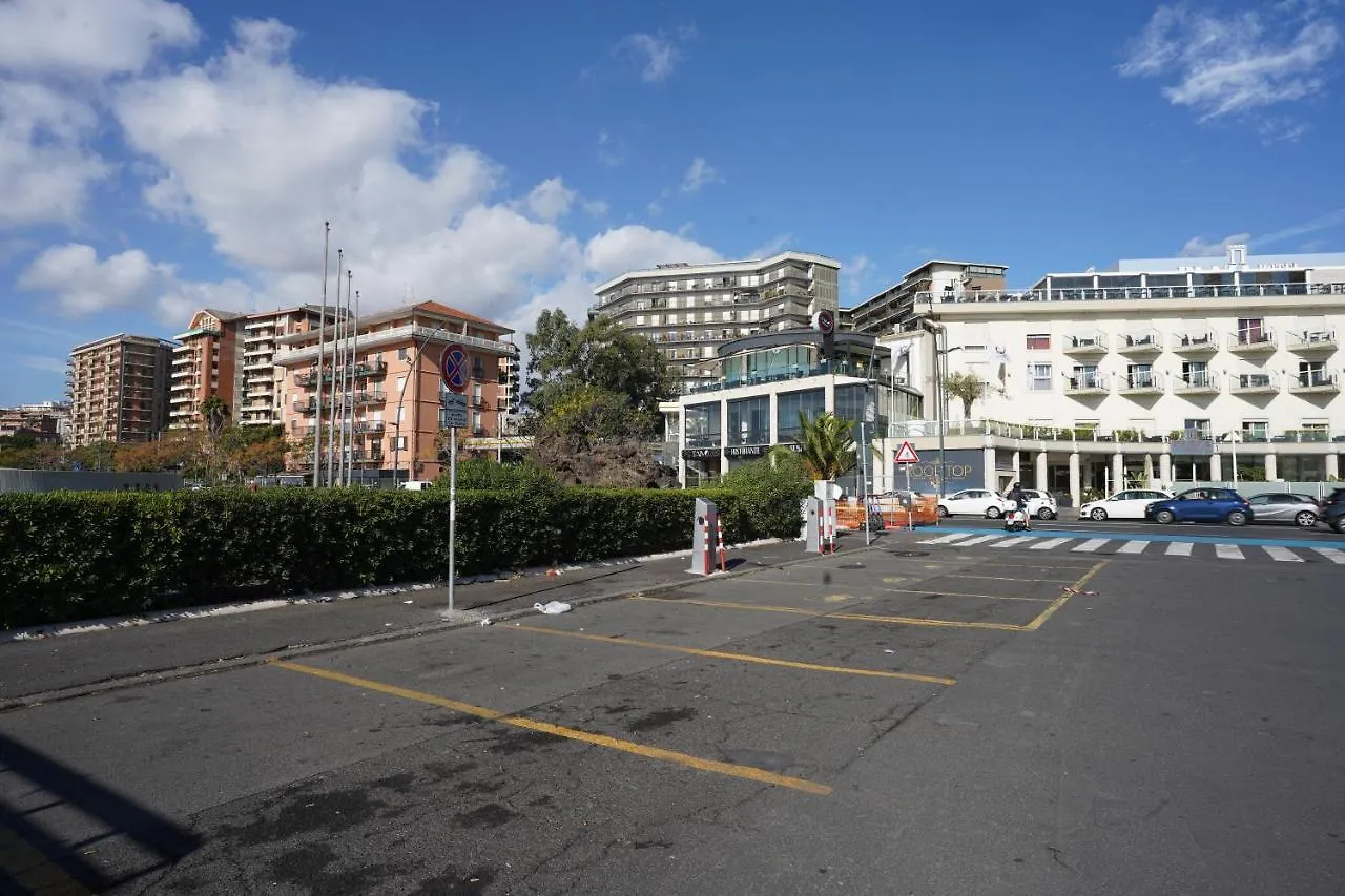 Apartment R-Home Li Cuti Catania