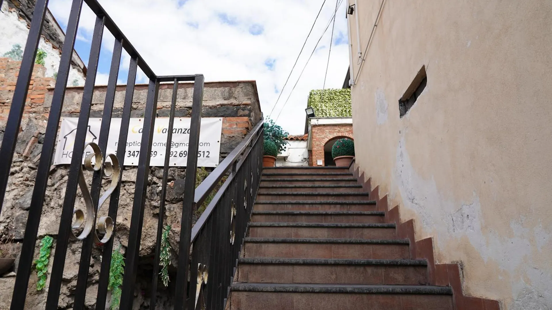 Apartment R-Home Li Cuti Catania