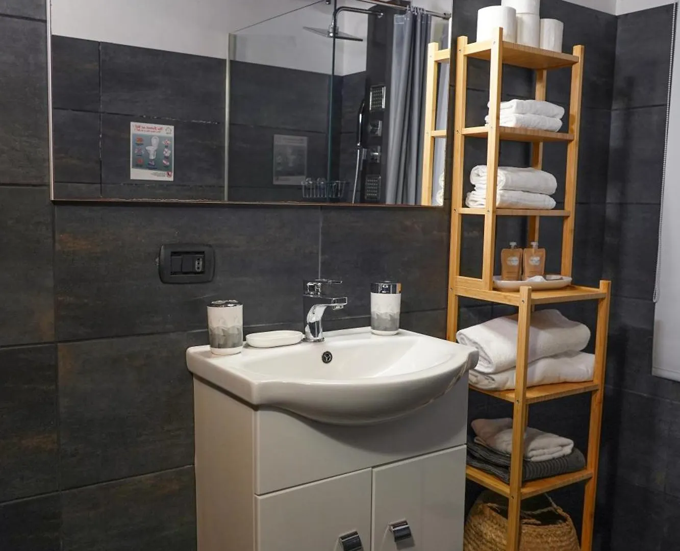R-Home Li Cuti Catania Apartment